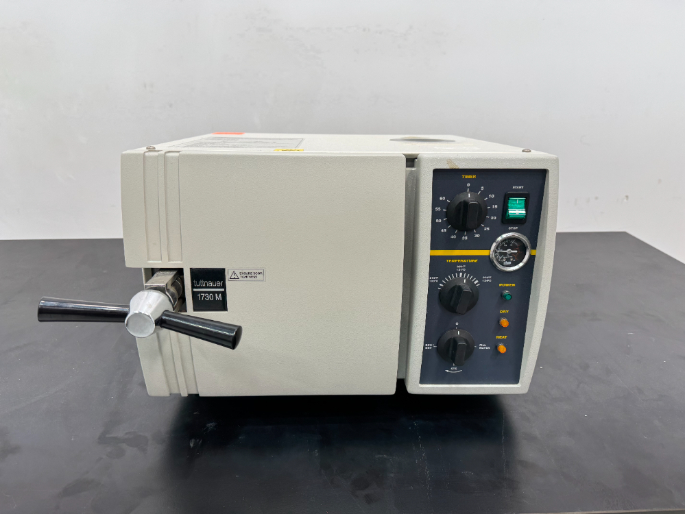 Image of Tuttnauer 1730M Autoclave Steam Sterilizer